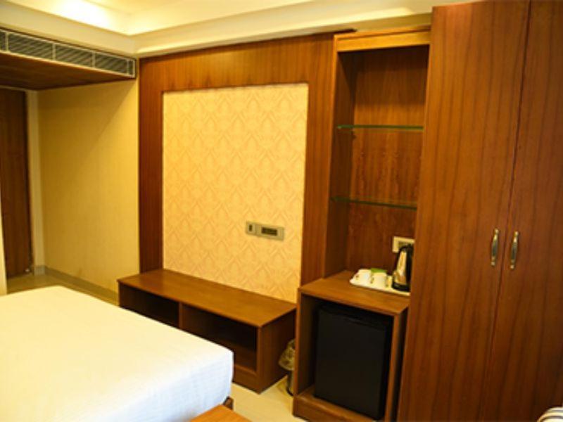 Hotel The Vijay Park - Airport Chennai Exterior foto