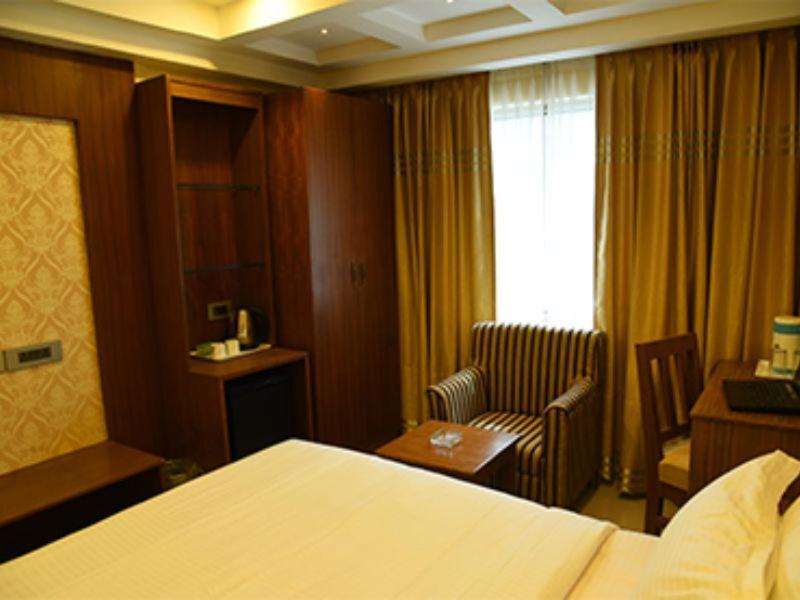 Hotel The Vijay Park - Airport Chennai Exterior foto